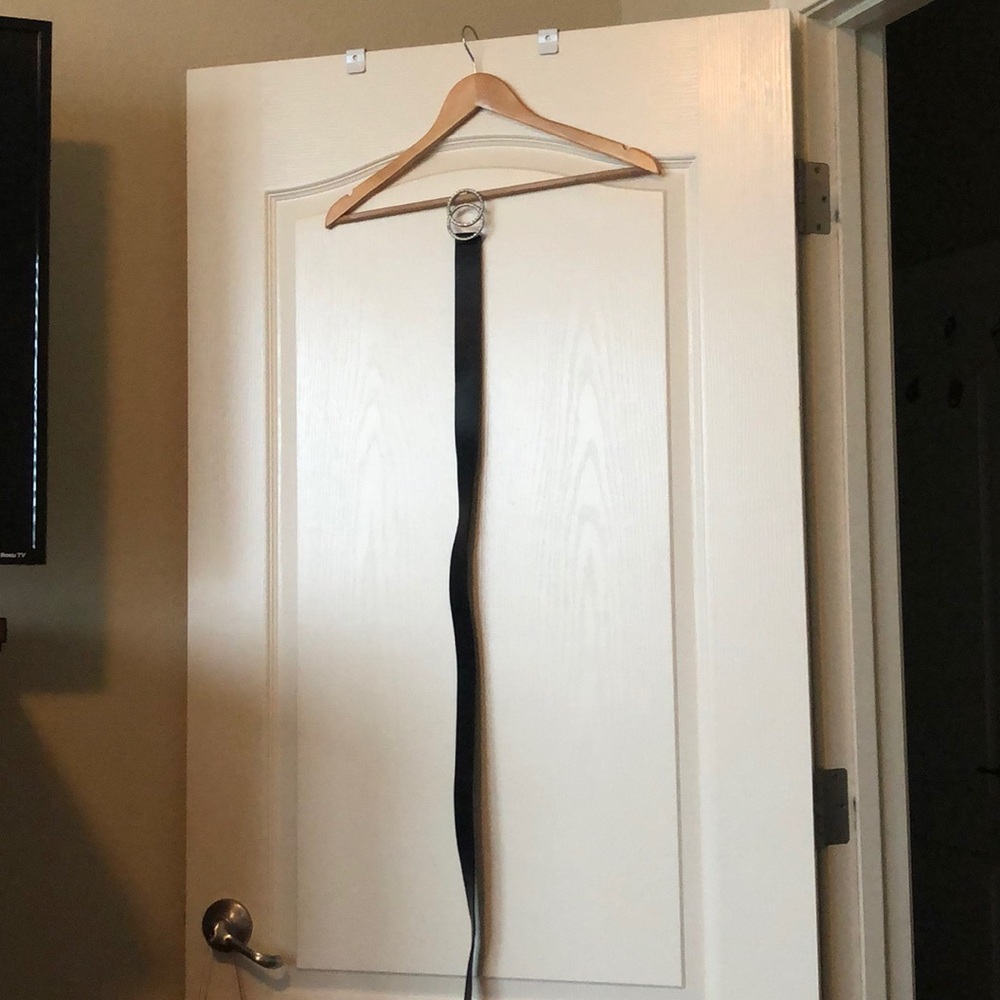 Belt with circle buckles